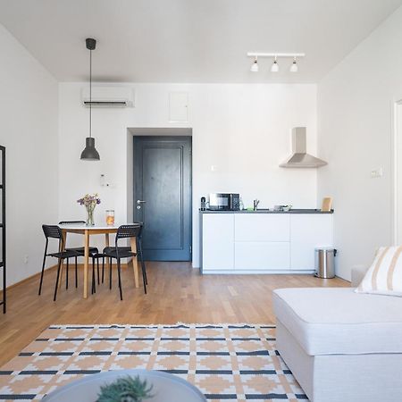זאגרב Wally Apartments By Flat White - With Elevator מראה חיצוני תמונה